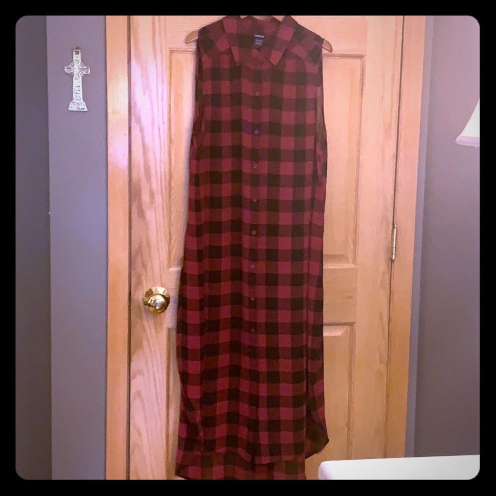 Torrid | Sleeveless plaid button down “duster” 1X